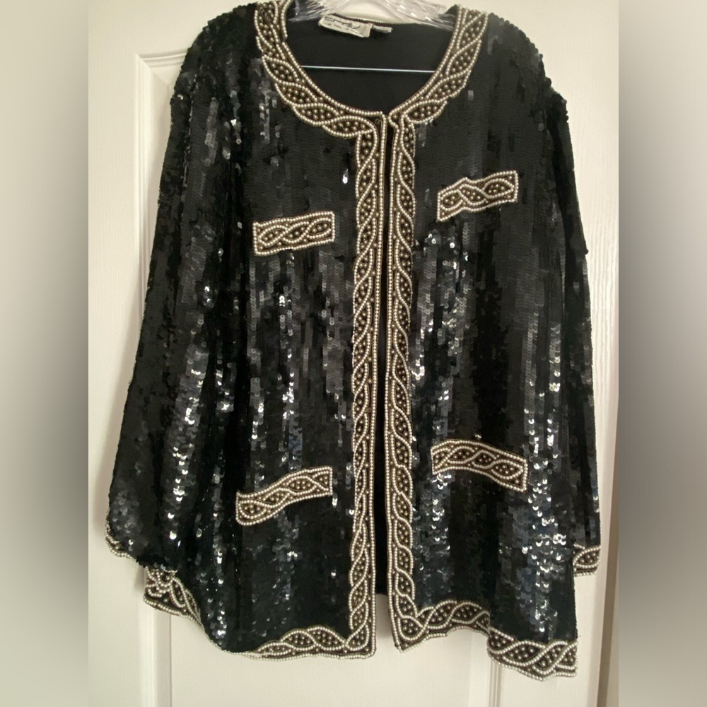 VINTAGE SCALA 1x black sequin jacket with pearl accents